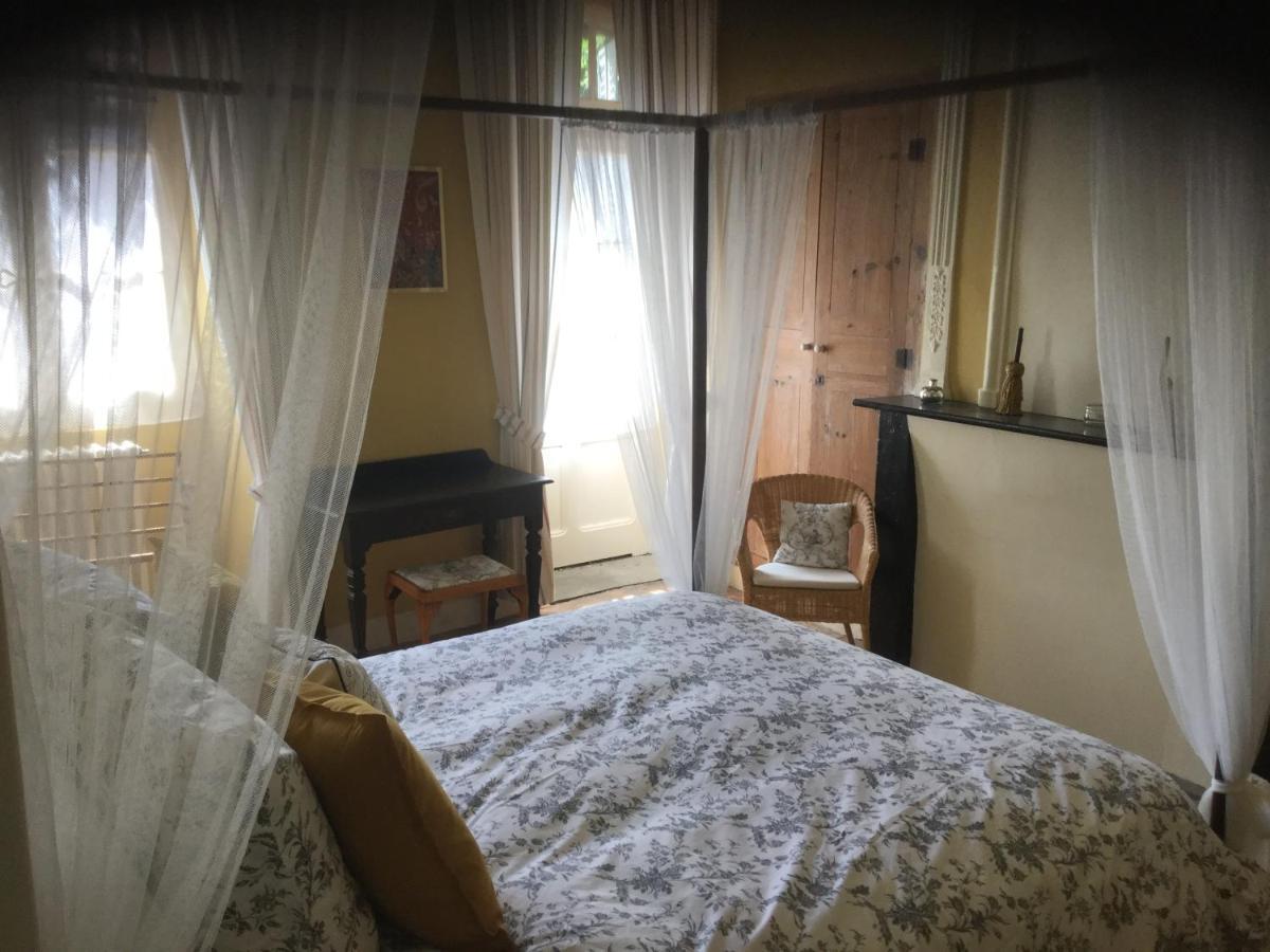 Maison Delmas Bed & Breakfast Puy-lʼÉvêque Dış mekan fotoğraf